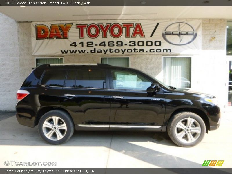 Black / Ash 2013 Toyota Highlander Limited 4WD