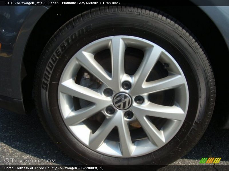 Platinum Grey Metallic / Titan Black 2010 Volkswagen Jetta SE Sedan