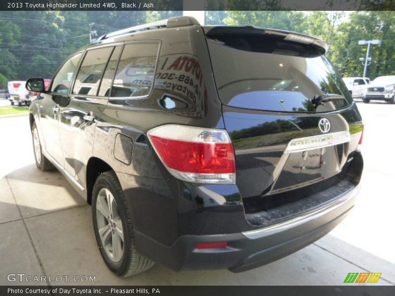 Black / Ash 2013 Toyota Highlander Limited 4WD