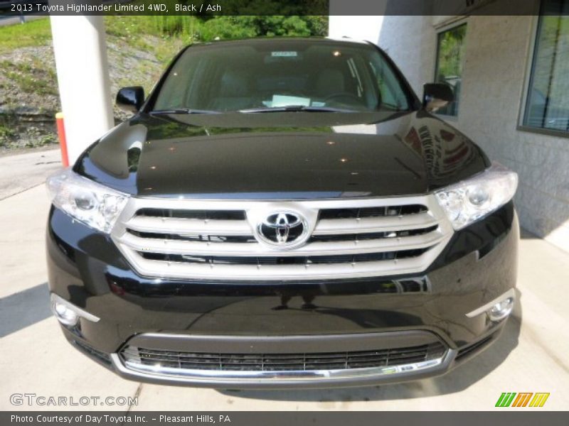 Black / Ash 2013 Toyota Highlander Limited 4WD