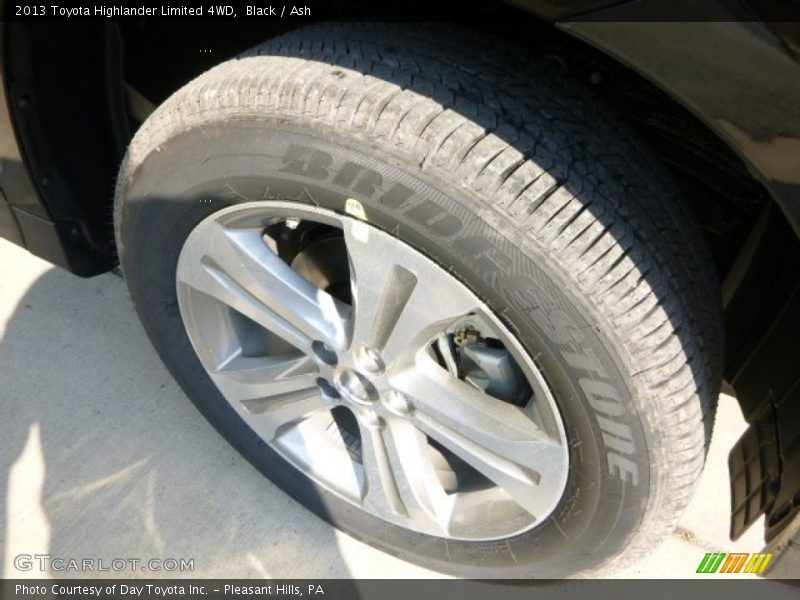 Black / Ash 2013 Toyota Highlander Limited 4WD