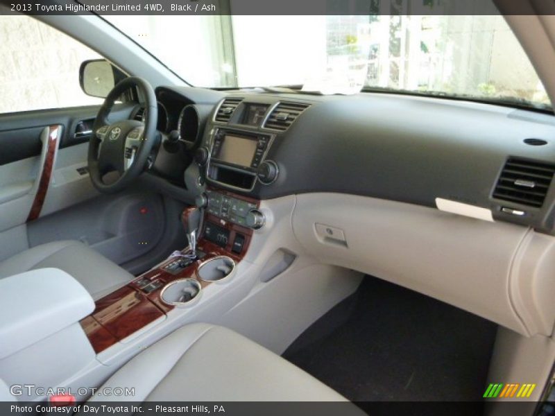 Black / Ash 2013 Toyota Highlander Limited 4WD
