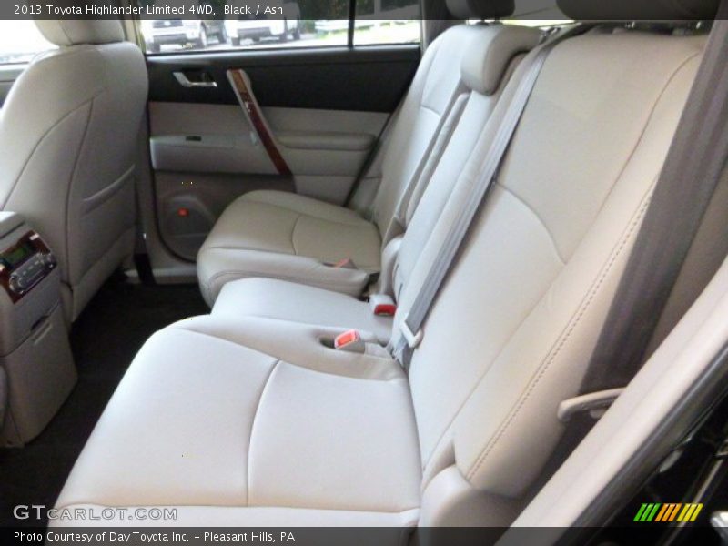 Black / Ash 2013 Toyota Highlander Limited 4WD