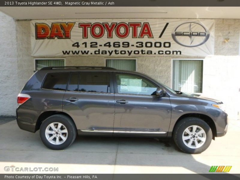 Magnetic Gray Metallic / Ash 2013 Toyota Highlander SE 4WD