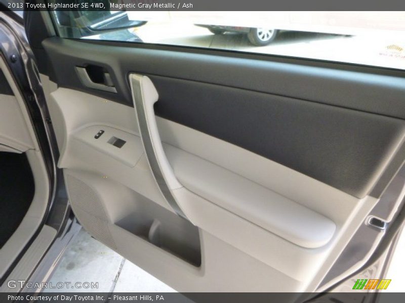 Magnetic Gray Metallic / Ash 2013 Toyota Highlander SE 4WD