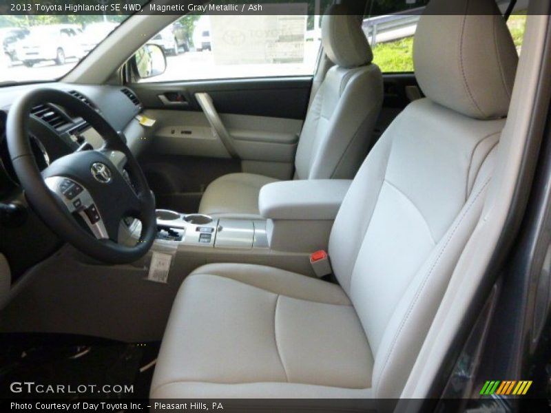 Magnetic Gray Metallic / Ash 2013 Toyota Highlander SE 4WD