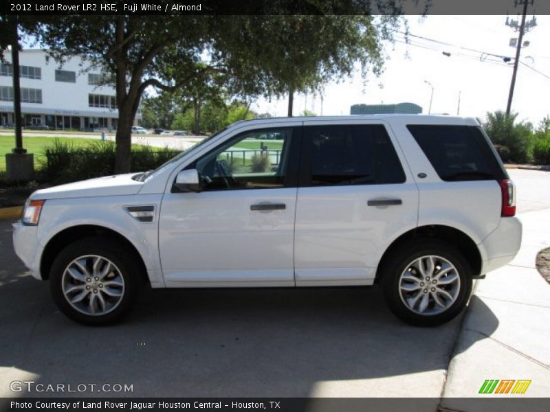 Fuji White / Almond 2012 Land Rover LR2 HSE