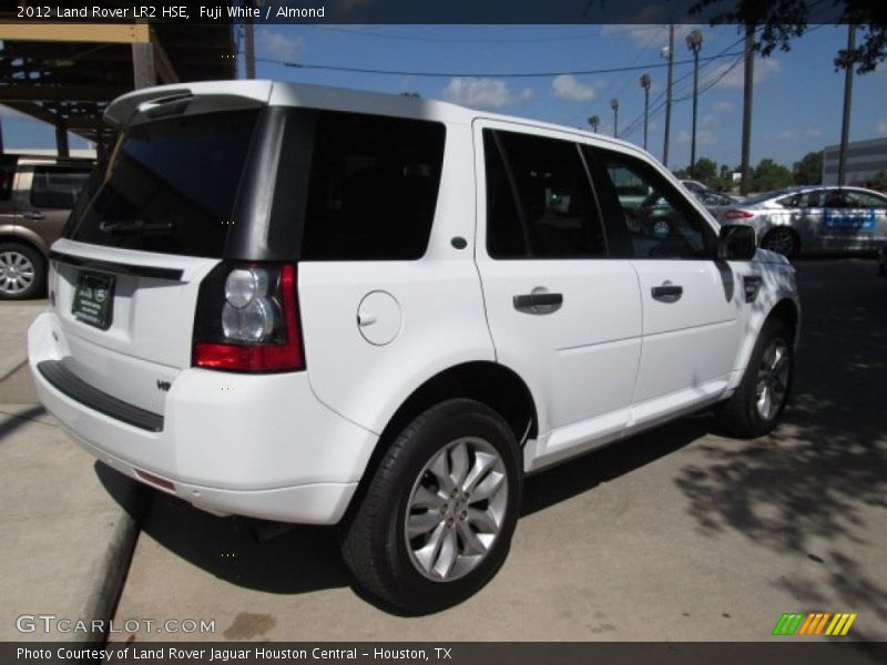 Fuji White / Almond 2012 Land Rover LR2 HSE