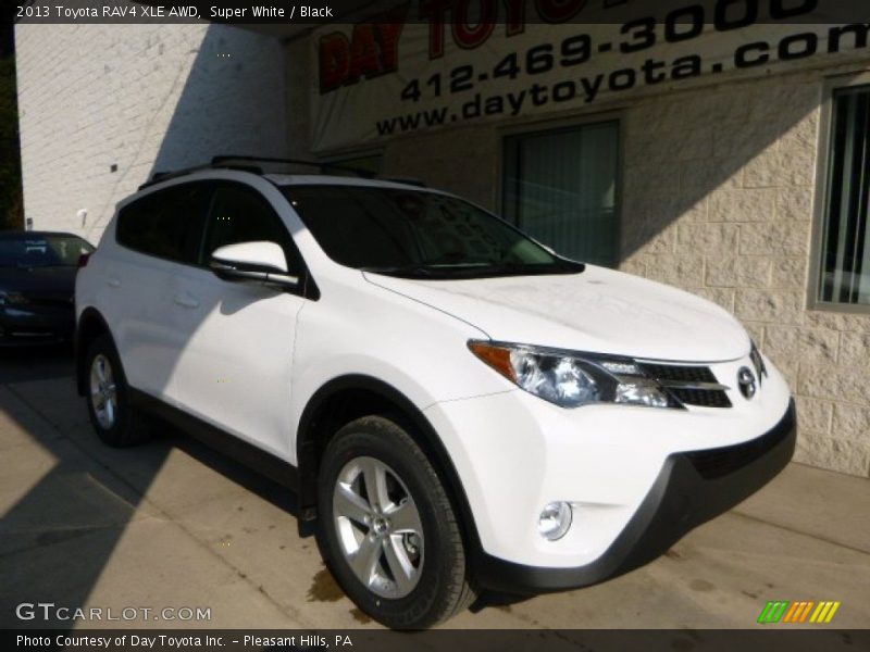 Super White / Black 2013 Toyota RAV4 XLE AWD