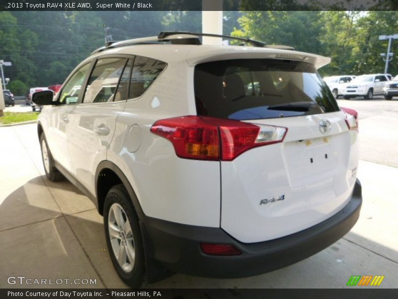 Super White / Black 2013 Toyota RAV4 XLE AWD
