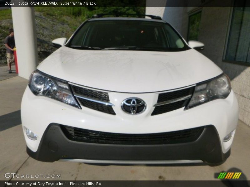 Super White / Black 2013 Toyota RAV4 XLE AWD