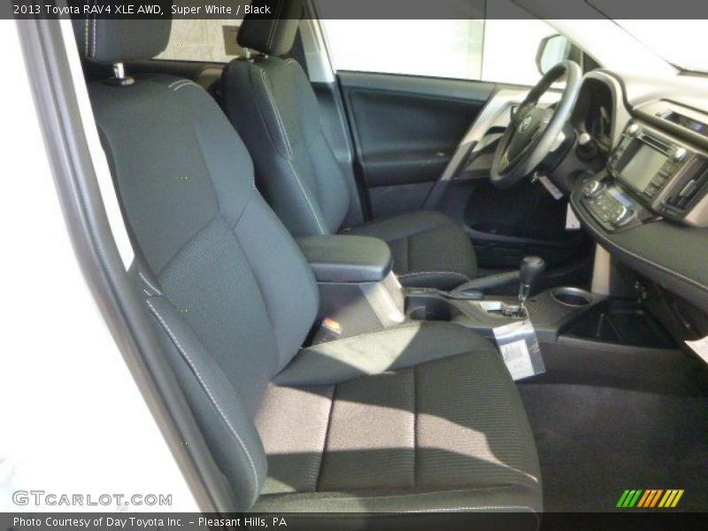Super White / Black 2013 Toyota RAV4 XLE AWD