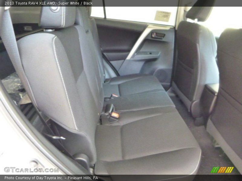 Super White / Black 2013 Toyota RAV4 XLE AWD