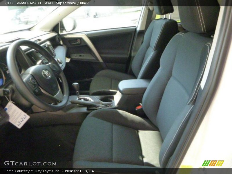 Super White / Black 2013 Toyota RAV4 XLE AWD