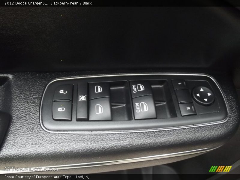 Blackberry Pearl / Black 2012 Dodge Charger SE