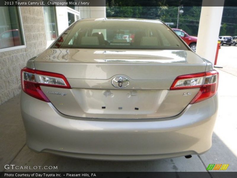 Champagne Mica / Ivory 2013 Toyota Camry LE