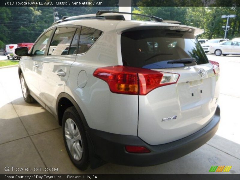 Classic Silver Metallic / Ash 2013 Toyota RAV4 LE AWD