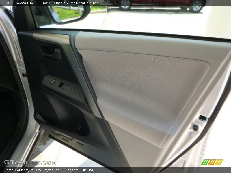 Classic Silver Metallic / Ash 2013 Toyota RAV4 LE AWD