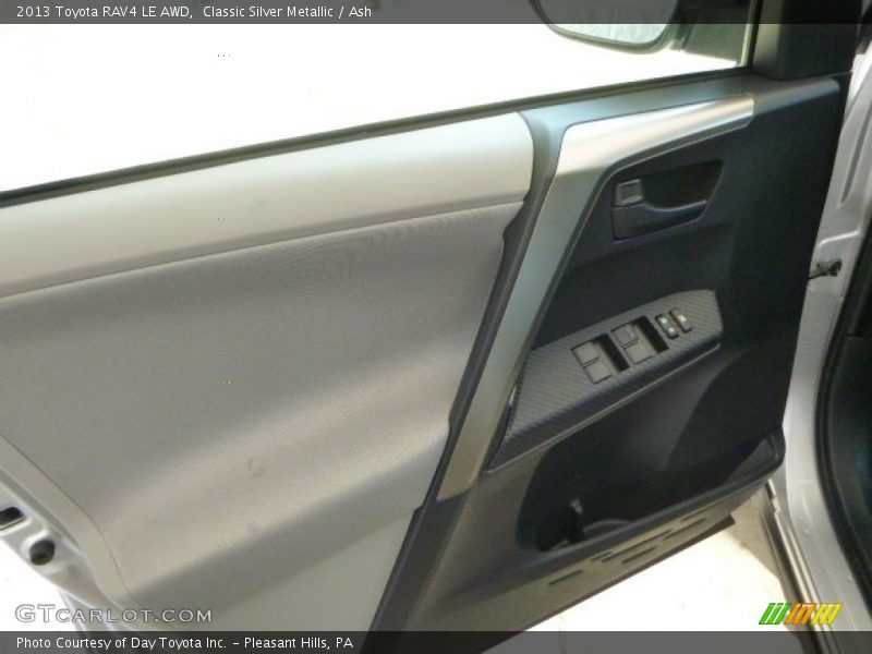 Classic Silver Metallic / Ash 2013 Toyota RAV4 LE AWD