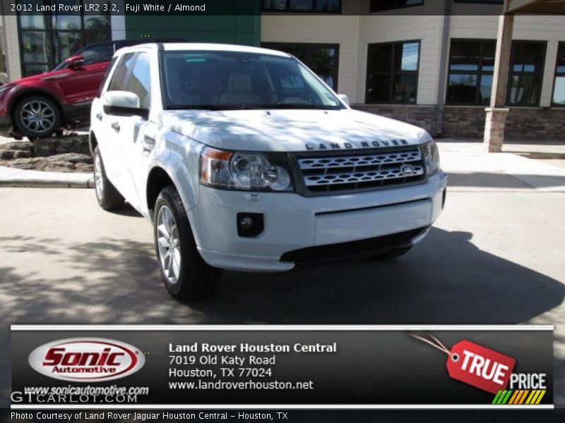 Fuji White / Almond 2012 Land Rover LR2 3.2
