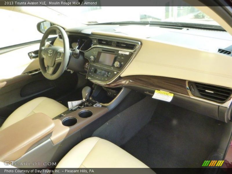 Moulin Rouge Mica / Almond 2013 Toyota Avalon XLE