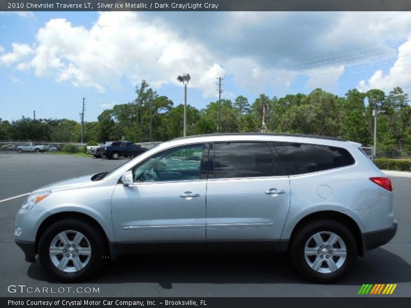Silver Ice Metallic / Dark Gray/Light Gray 2010 Chevrolet Traverse LT
