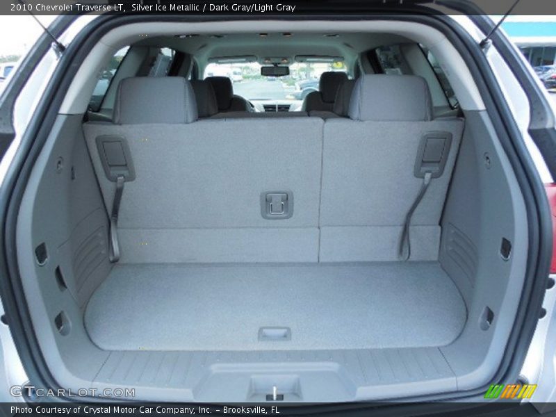 Silver Ice Metallic / Dark Gray/Light Gray 2010 Chevrolet Traverse LT