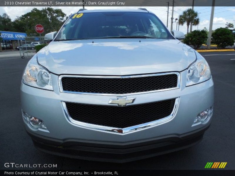 Silver Ice Metallic / Dark Gray/Light Gray 2010 Chevrolet Traverse LT