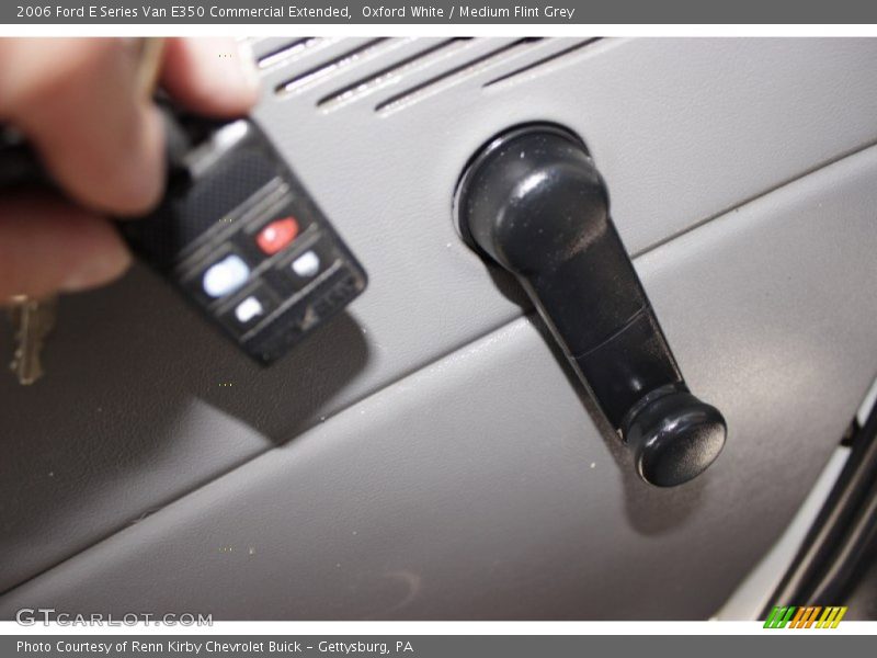 Oxford White / Medium Flint Grey 2006 Ford E Series Van E350 Commercial Extended