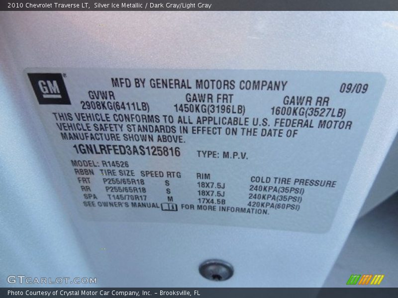 Silver Ice Metallic / Dark Gray/Light Gray 2010 Chevrolet Traverse LT