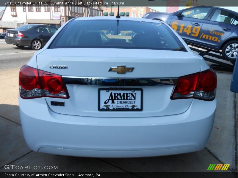 Summit White / Jet Black/Medium Titanium 2011 Chevrolet Cruze LS