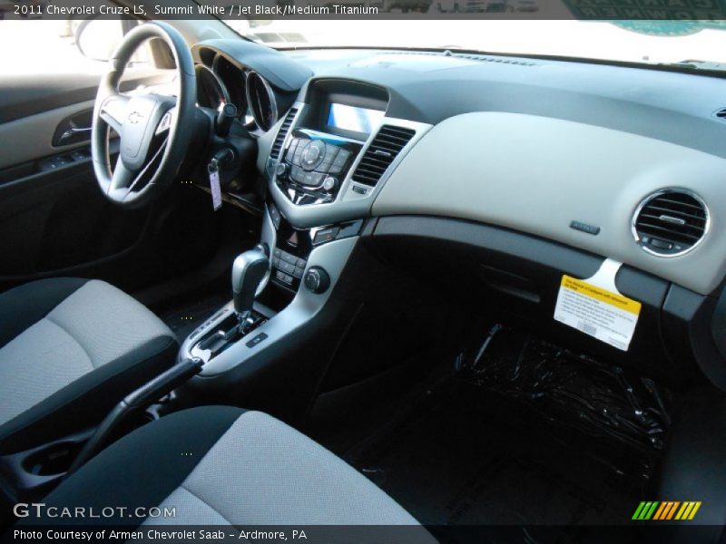 Summit White / Jet Black/Medium Titanium 2011 Chevrolet Cruze LS
