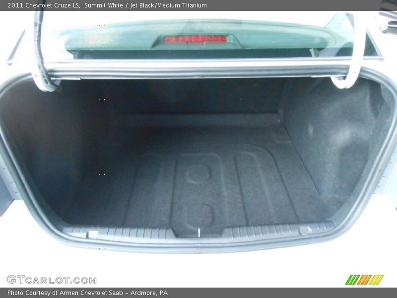 Summit White / Jet Black/Medium Titanium 2011 Chevrolet Cruze LS
