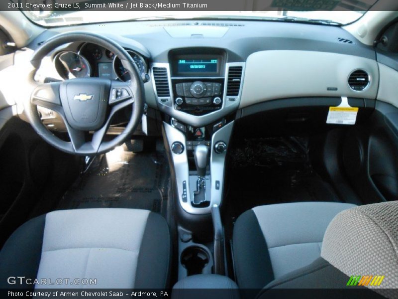 Summit White / Jet Black/Medium Titanium 2011 Chevrolet Cruze LS