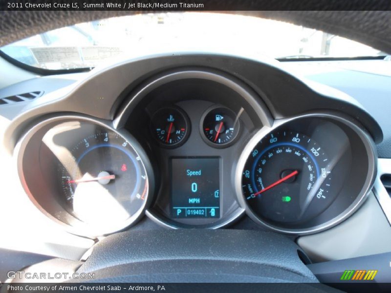 Summit White / Jet Black/Medium Titanium 2011 Chevrolet Cruze LS