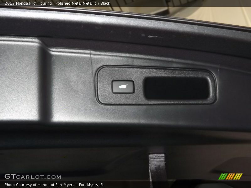 Polished Metal Metallic / Black 2013 Honda Pilot Touring
