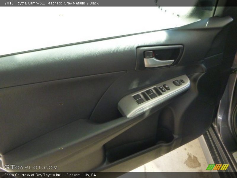 Magnetic Gray Metallic / Black 2013 Toyota Camry SE