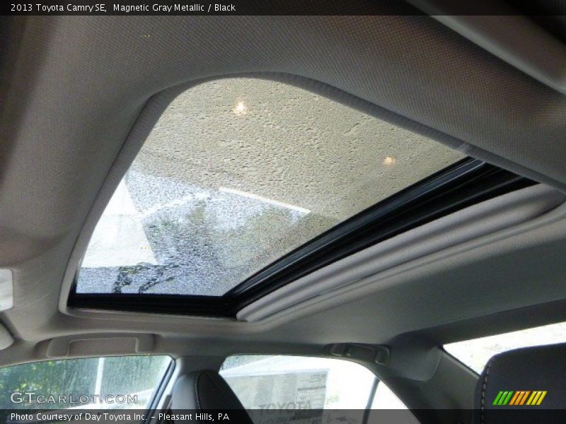Magnetic Gray Metallic / Black 2013 Toyota Camry SE