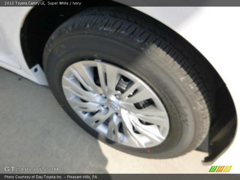 Super White / Ivory 2013 Toyota Camry LE