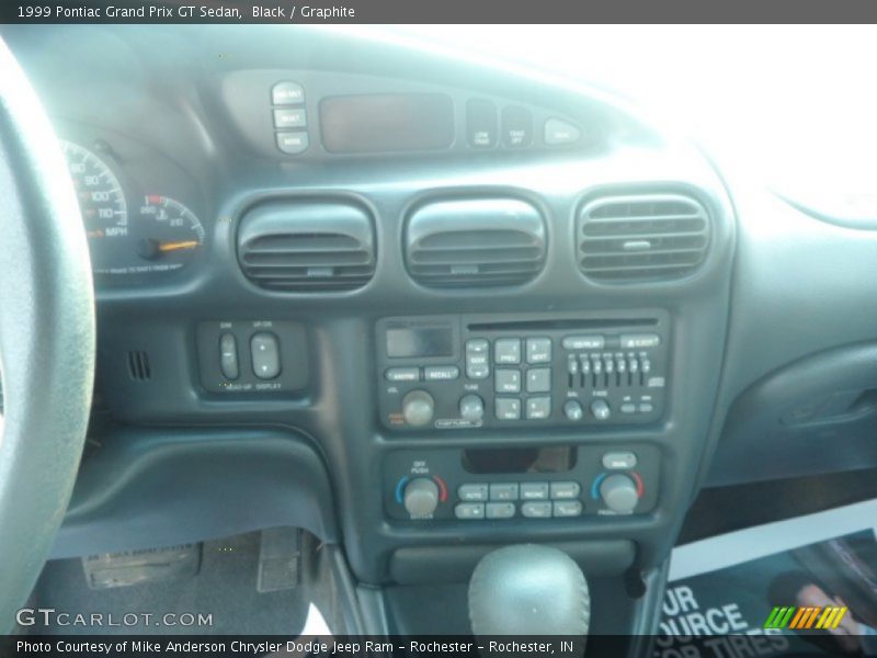 Black / Graphite 1999 Pontiac Grand Prix GT Sedan