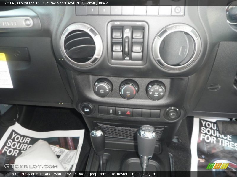 Anvil / Black 2014 Jeep Wrangler Unlimited Sport 4x4 RHD