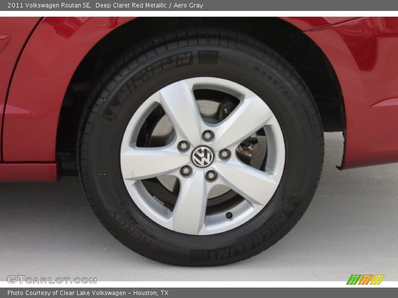 Deep Claret Red Metallic / Aero Gray 2011 Volkswagen Routan SE