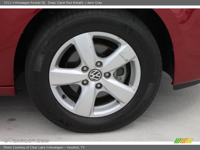 Deep Claret Red Metallic / Aero Gray 2011 Volkswagen Routan SE