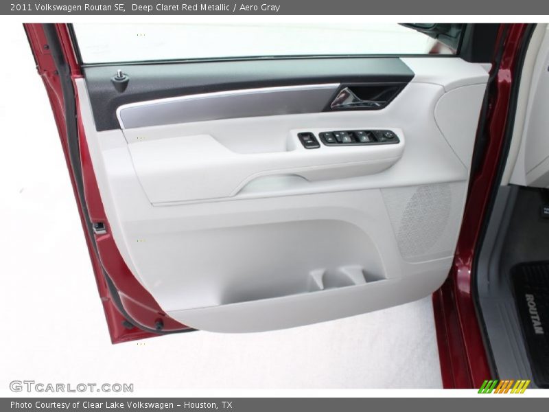 Deep Claret Red Metallic / Aero Gray 2011 Volkswagen Routan SE