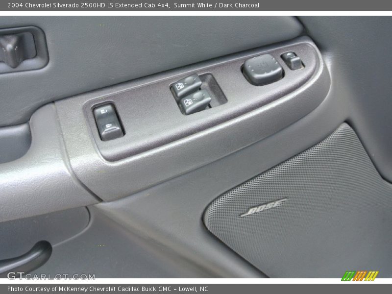 Summit White / Dark Charcoal 2004 Chevrolet Silverado 2500HD LS Extended Cab 4x4