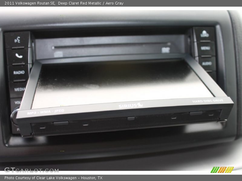 Deep Claret Red Metallic / Aero Gray 2011 Volkswagen Routan SE