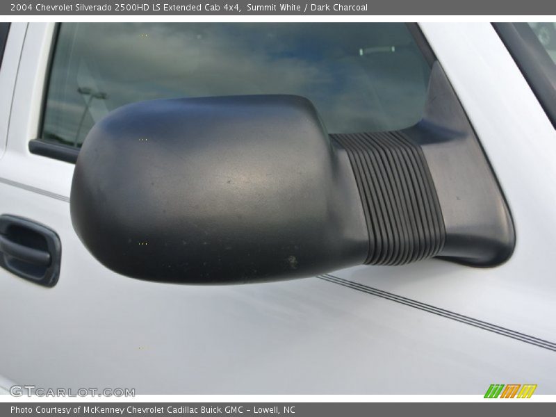 Summit White / Dark Charcoal 2004 Chevrolet Silverado 2500HD LS Extended Cab 4x4