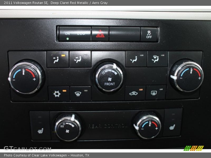 Deep Claret Red Metallic / Aero Gray 2011 Volkswagen Routan SE