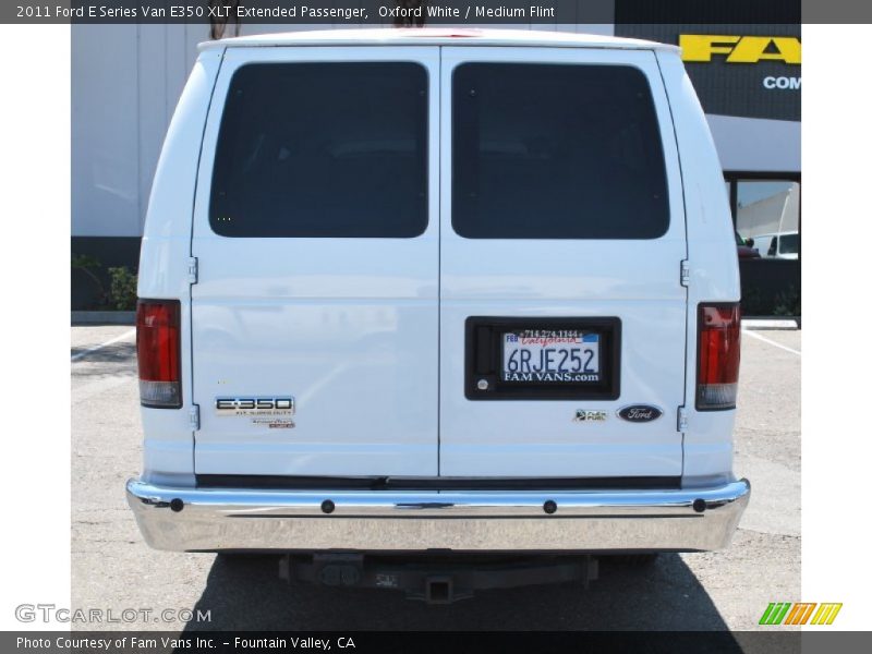 Oxford White / Medium Flint 2011 Ford E Series Van E350 XLT Extended Passenger