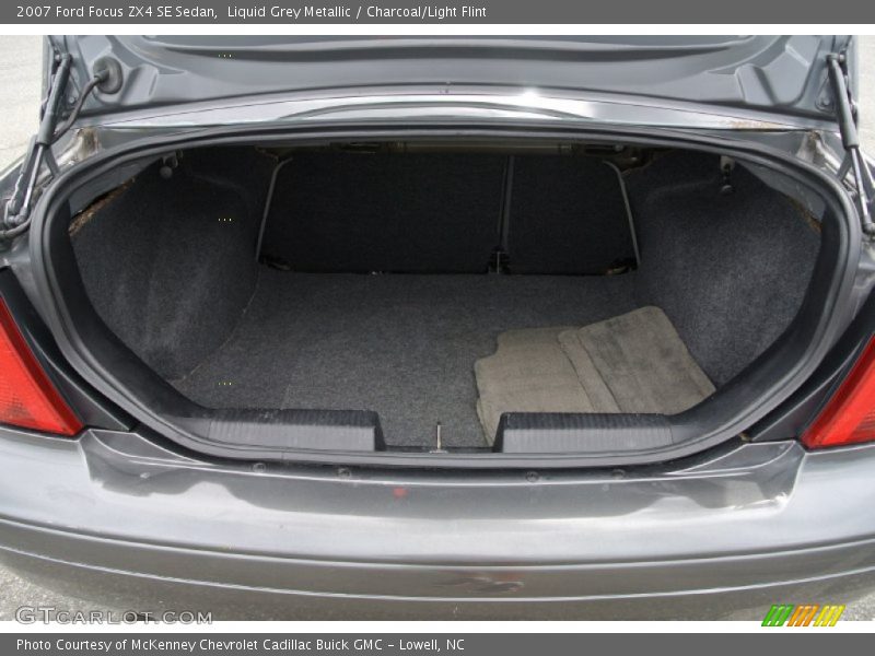 Liquid Grey Metallic / Charcoal/Light Flint 2007 Ford Focus ZX4 SE Sedan